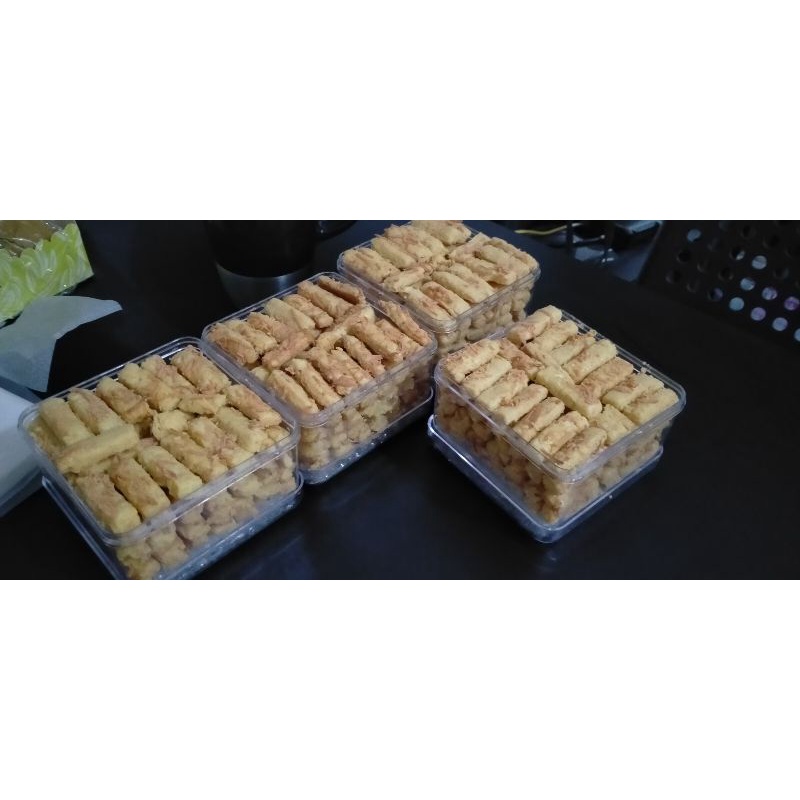 

Kaastangel (Kue Keju/Cheese Stick) Edam Cheese