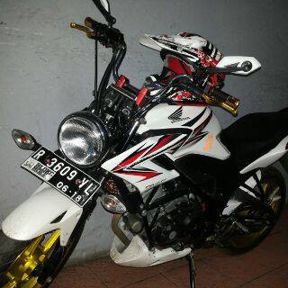 BRACKET LAMPU MOTOR PESEK HONDA CB150R DUDUKAN LAMPU BULAT HONDA CB150R [COD]