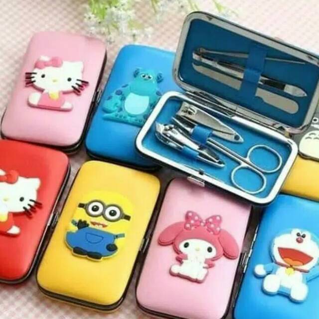 Gunting kuku set lengkap karakter