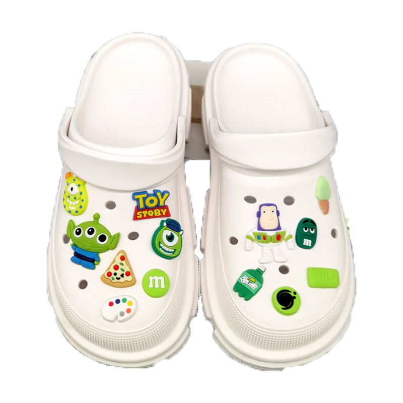 12pcs Sandal Aksesoris Untuk Crocs Toy Story Bass Light Year DIY Shoe Charm Gesper Sepatu