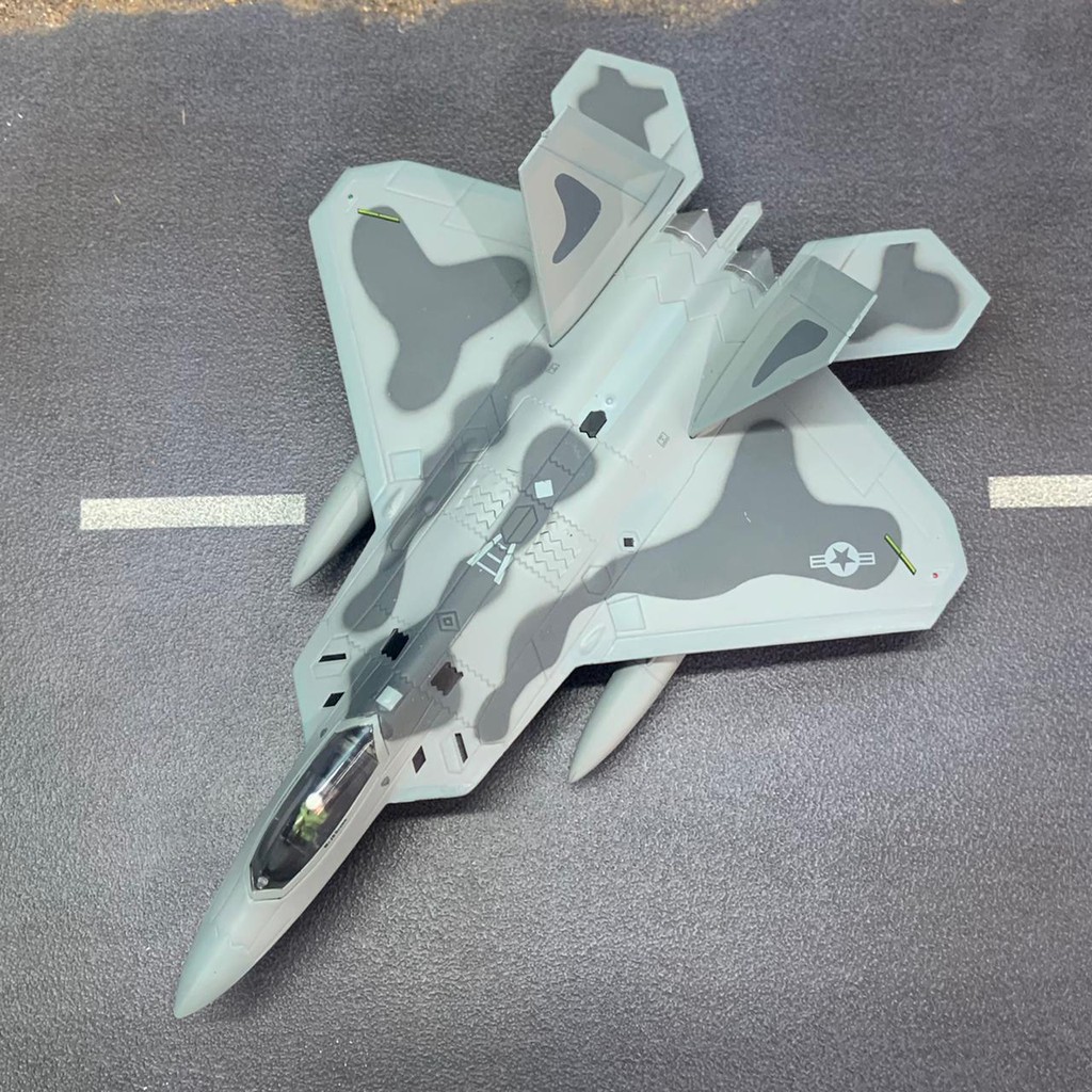 JL Model Lockheed Martin F-22 Raptor Skala 100