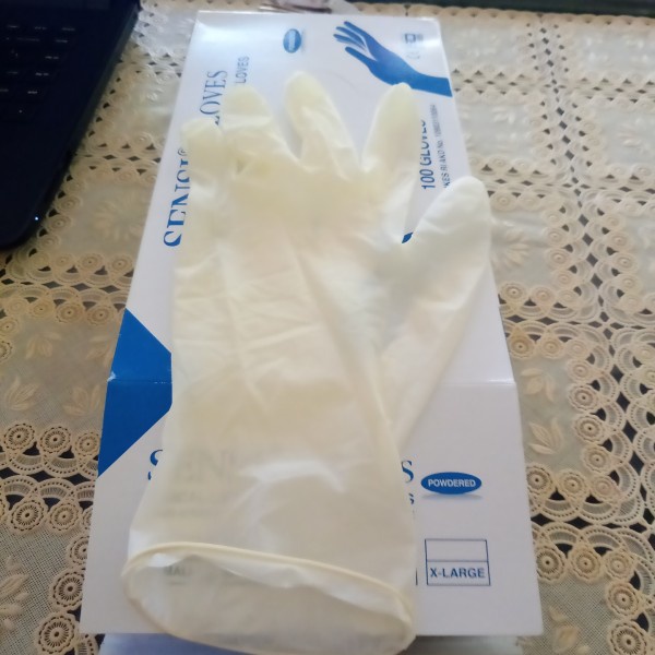 Sarung Tangan Latex Sensi gloves powder box  isi 100 pcs