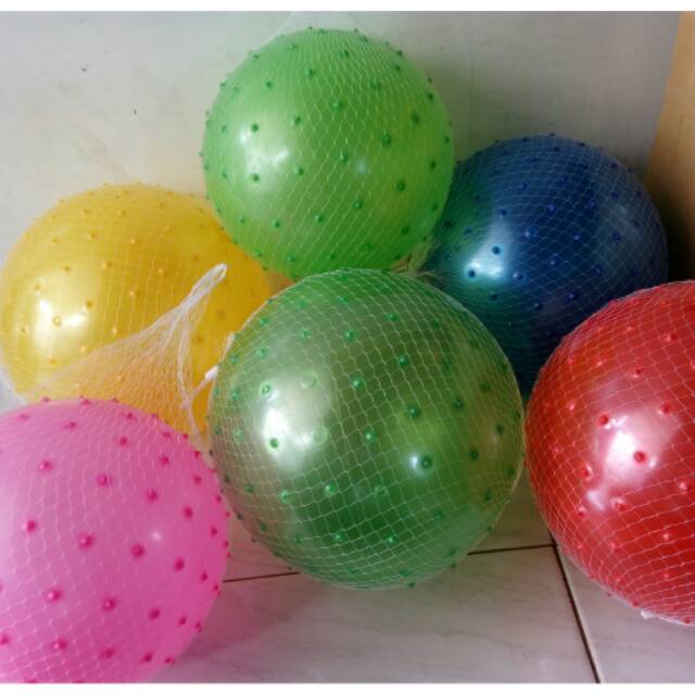 Bola duri bola duri besar