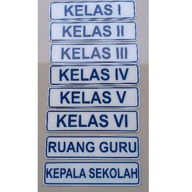 Papan nama akrilik ruang kantor kelas tempel atas pintu