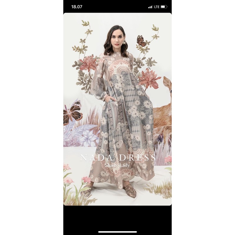 NADA DRESS WEARING KLAMBY