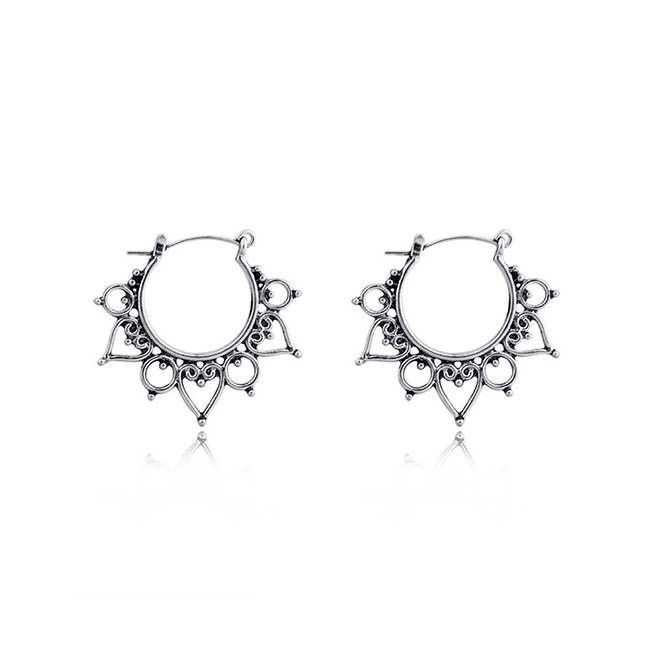 LRC Anting Tusuk Fashion Silver Openwork Hollow Heartring Earrings F66345