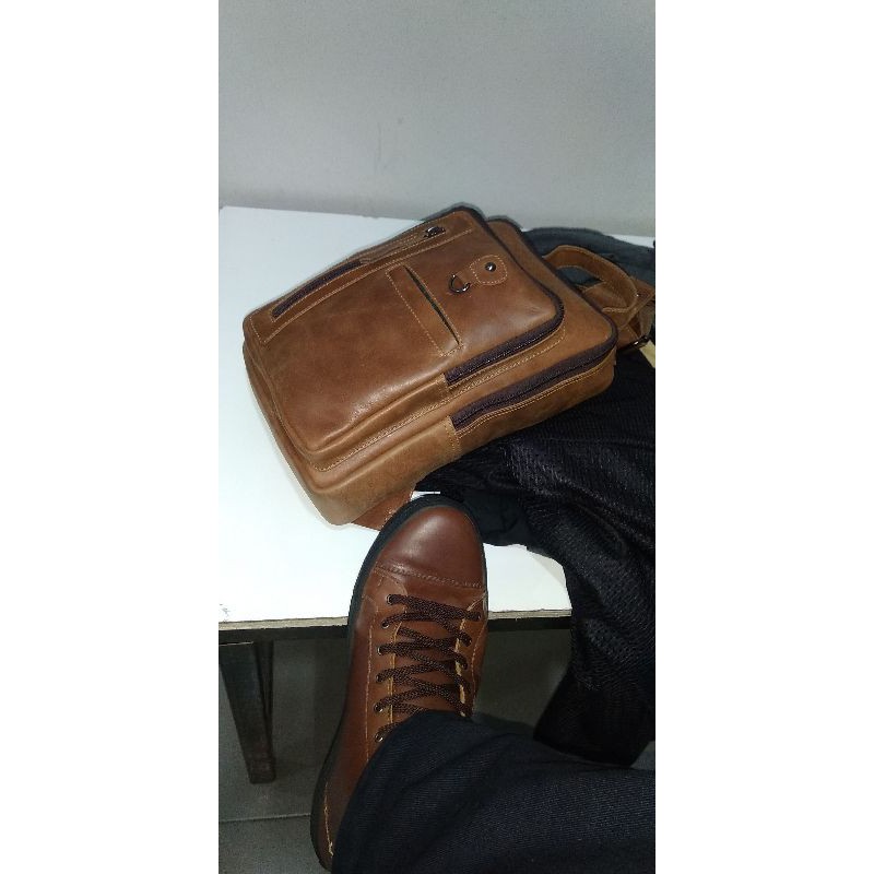 tas slempang pria kulit asli crazy horse