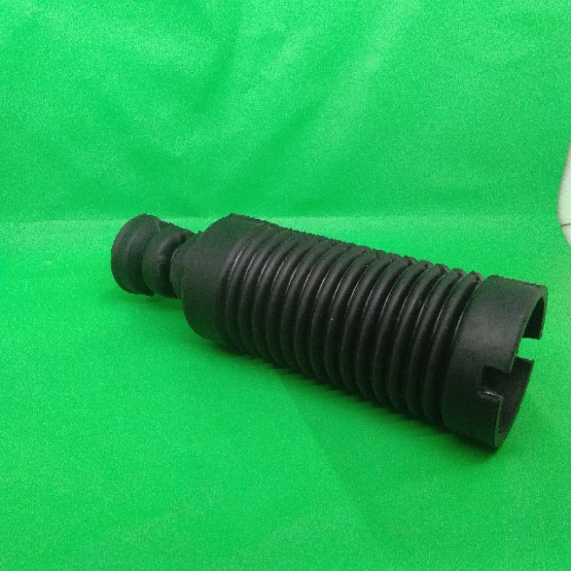 BOOT SHOCK BREAKER BELAKANG SOLUNA/STARLET