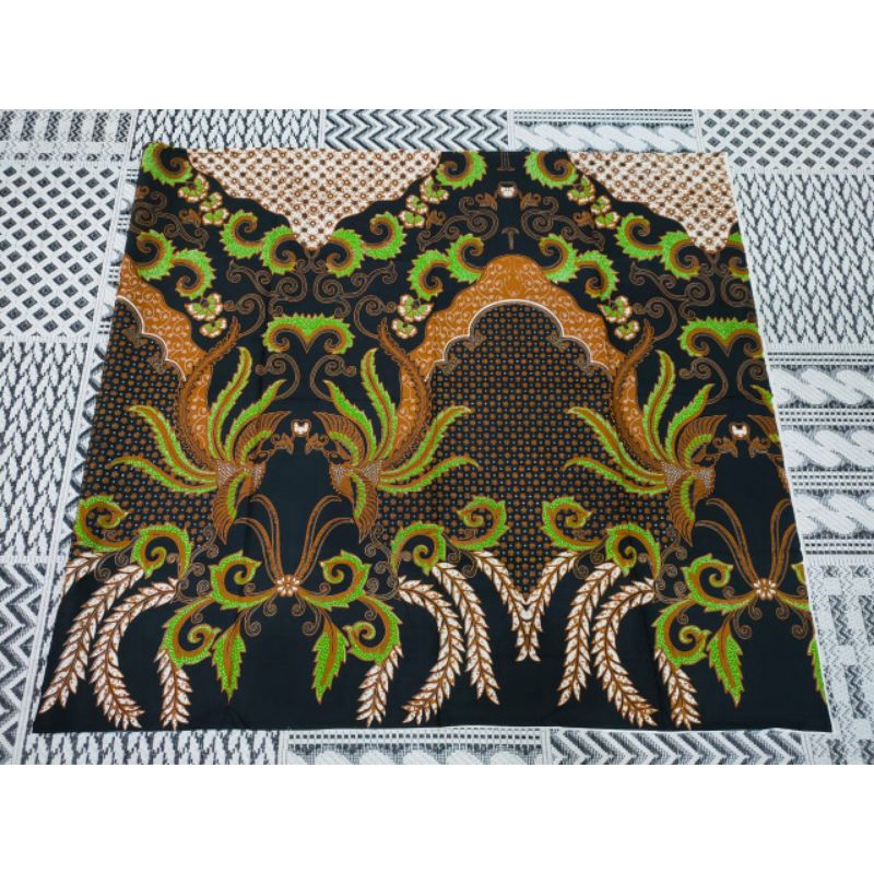 kain batik solo new dengan motif merak kembar hijau
