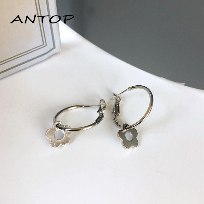 Anting Tusuk Gantung Desain Bunga Hollow Gaya Trendy Untuk Wanita