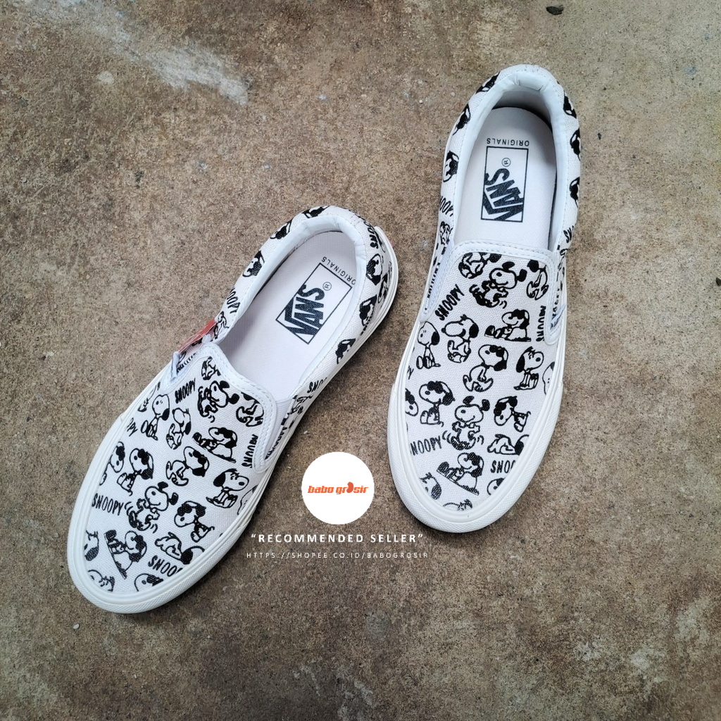 PROMO Sepatu Sneakers Wanita Vans Slip On Snoopy Import Premium, Tag Made in China. Harga Murah