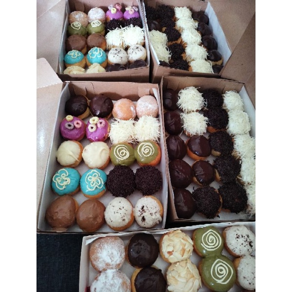 

donat mini isi 20pcs