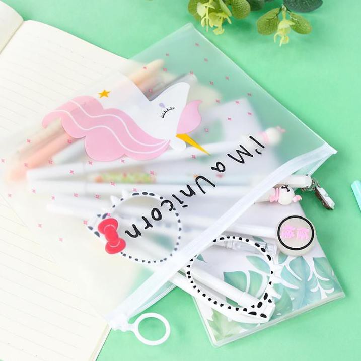 

rY7Code 1 LUSIN ( 12PCS ) PULPEN GEL MOTIF FREE TEMPAT PENSIL TRANSPARAN UNICORN PP28A(B6T4) (terupd