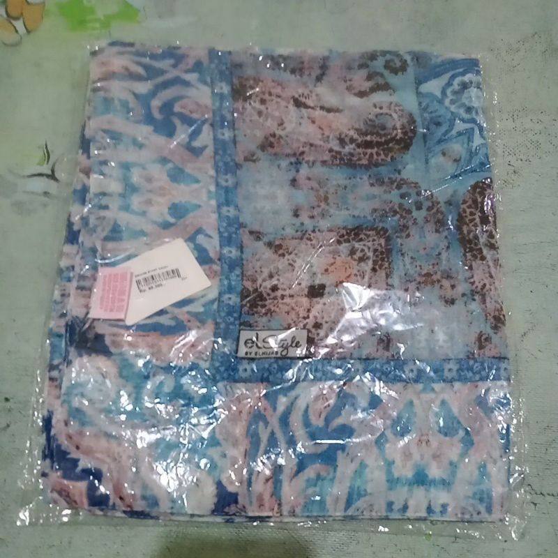 hijab segi empat motif elstyle by elhijab square scarf dauky
