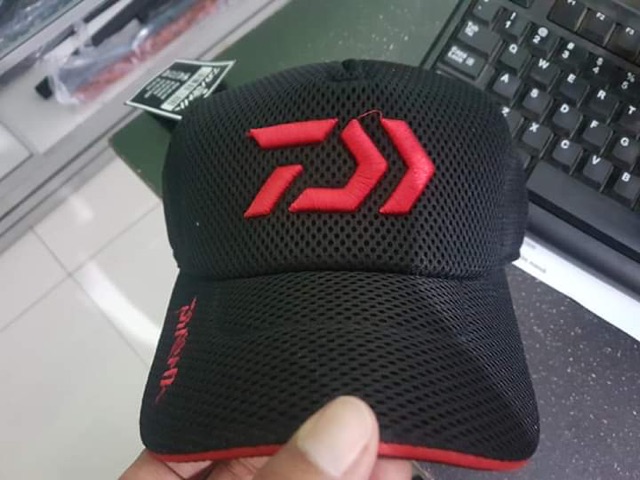 Topi mancing Daiwa