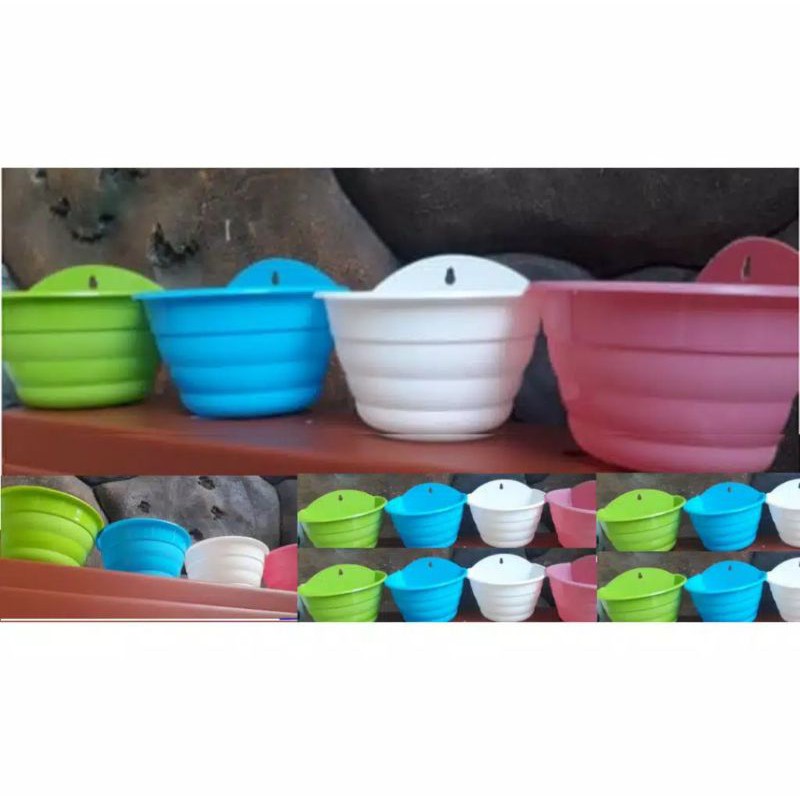 pot bunga dinding warna warni