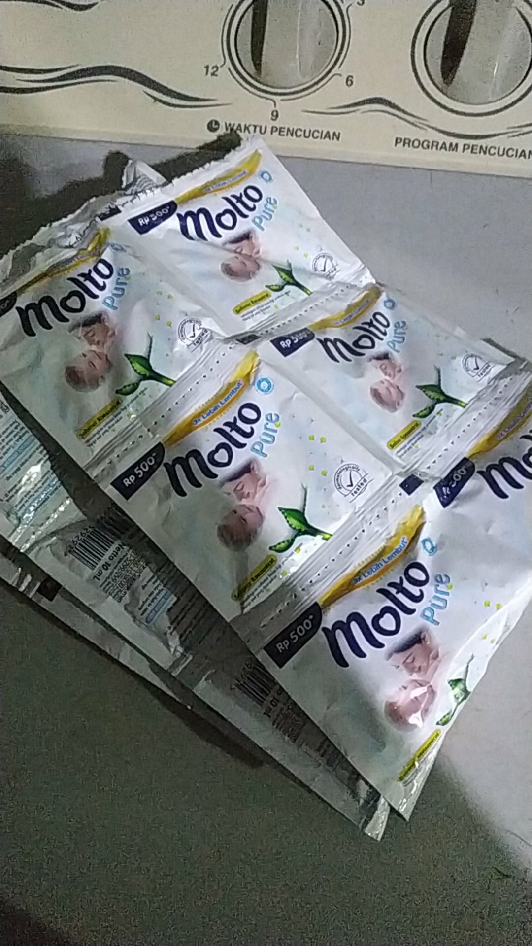 Paket 24 Sachet Molto Pewangi 1x Bilas 11ml