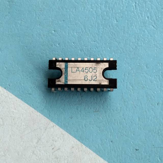 IC LA4505 kaki 10pin