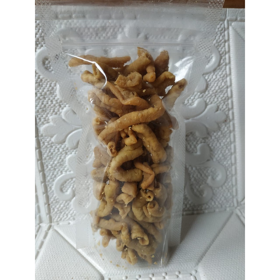 

Kripik Usus / Cemilan / Camilan Murah Enak Gurih Renyah Tanpa Bahan Pengawet Berat 70gr