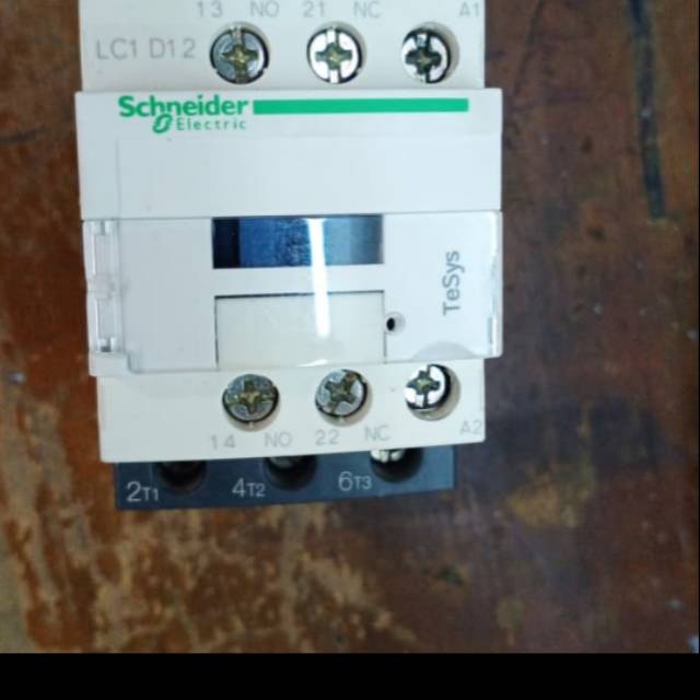 KONTAKTOR SCHNEIDER LC1D12