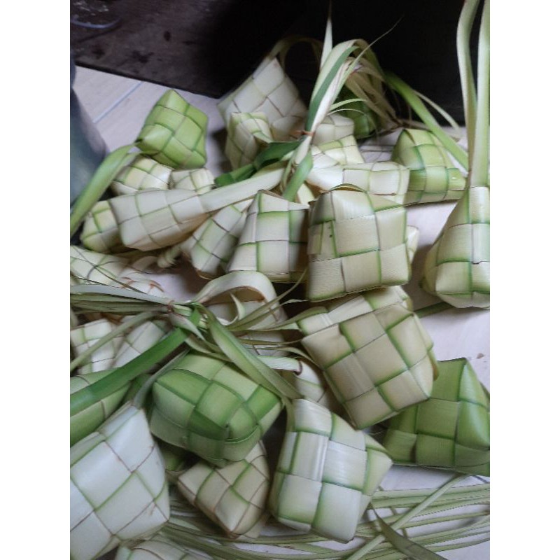 

Daun Ketupat Kosong