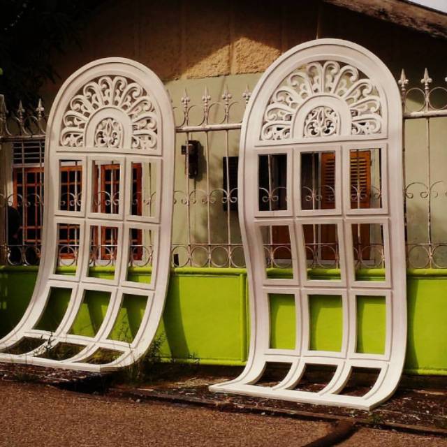 Ukiran jendela spon karet