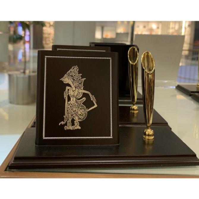 

Office & Stationery | Document Organizer | Pen Stand Atau Desk Set ( Tempat Pena Meja Kantor ) | Best Seller