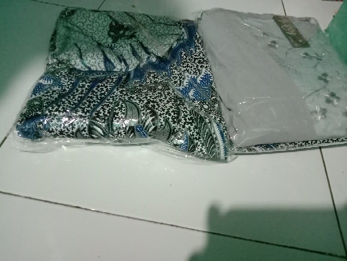 Maura Couple - Sania Ruffle Batik Couple Ori Ndoro Jowi Dnt Garansi Termurah Shopee - Kebaya Couple