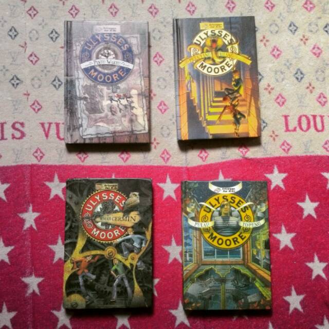 Ulysses Moore (1-4) Bahasa Indonesia