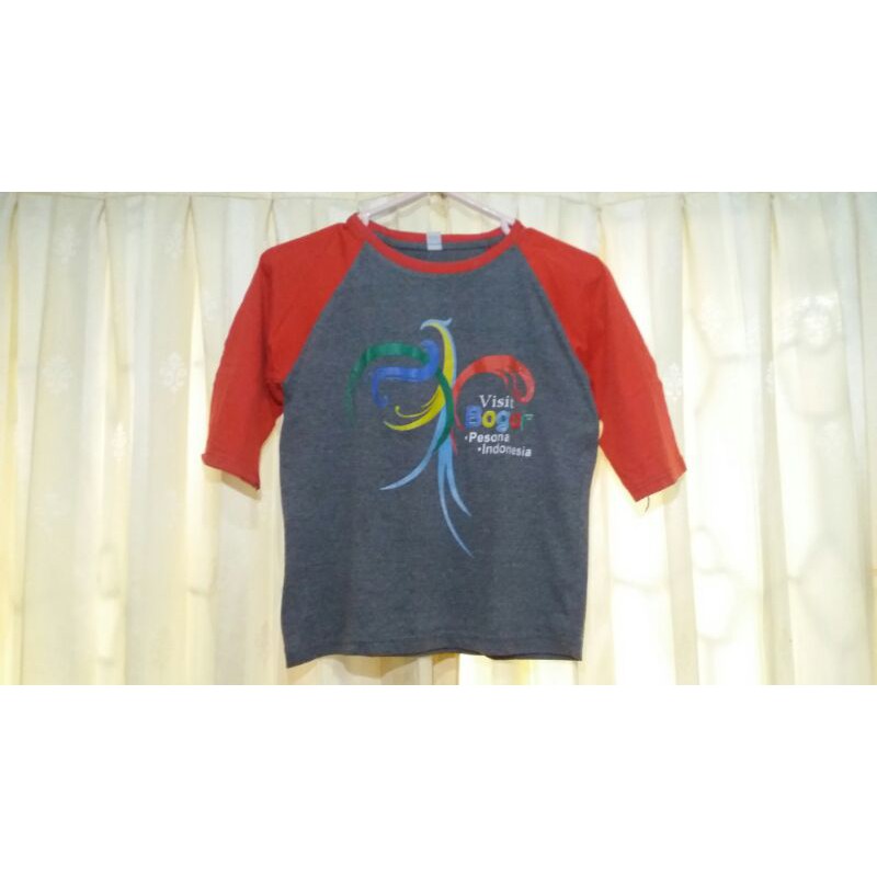 Preloved Kaos Raglan Merah Abu Abu Visit Bogor Wonderful Indonesia