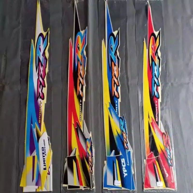 striping / sticker lis body Yamaha fizr / fiz r / f1zr 2000 kuning /silver merah / silver hitam / silver biru