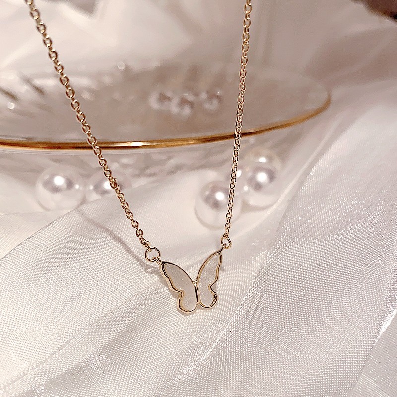 Kalung Liontin Kupu-Kupu Gaya Korea Rantai Anting Simple elegant simple butterfly alloy Crystal