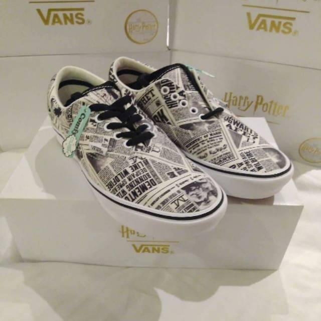 Vans x Harry Potter Daily Prophet 
Original BNIB (Brand New In Box) | PSMY