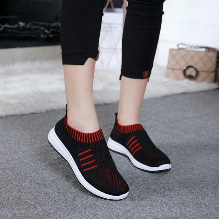 Sepatu Slip on wanita garis 3