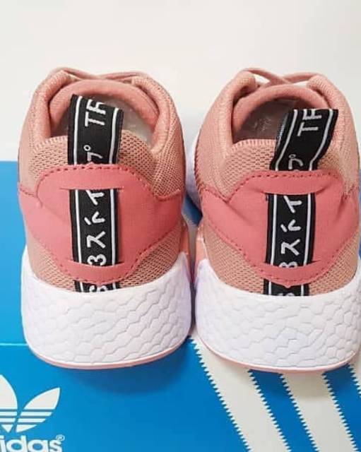 Sepatu Adidas NMD R1 PEACH SOFT PINK SALEM SNEAKERS WANITA KERJA KULIAH KADO HADIAH ULTAH SURPRICE