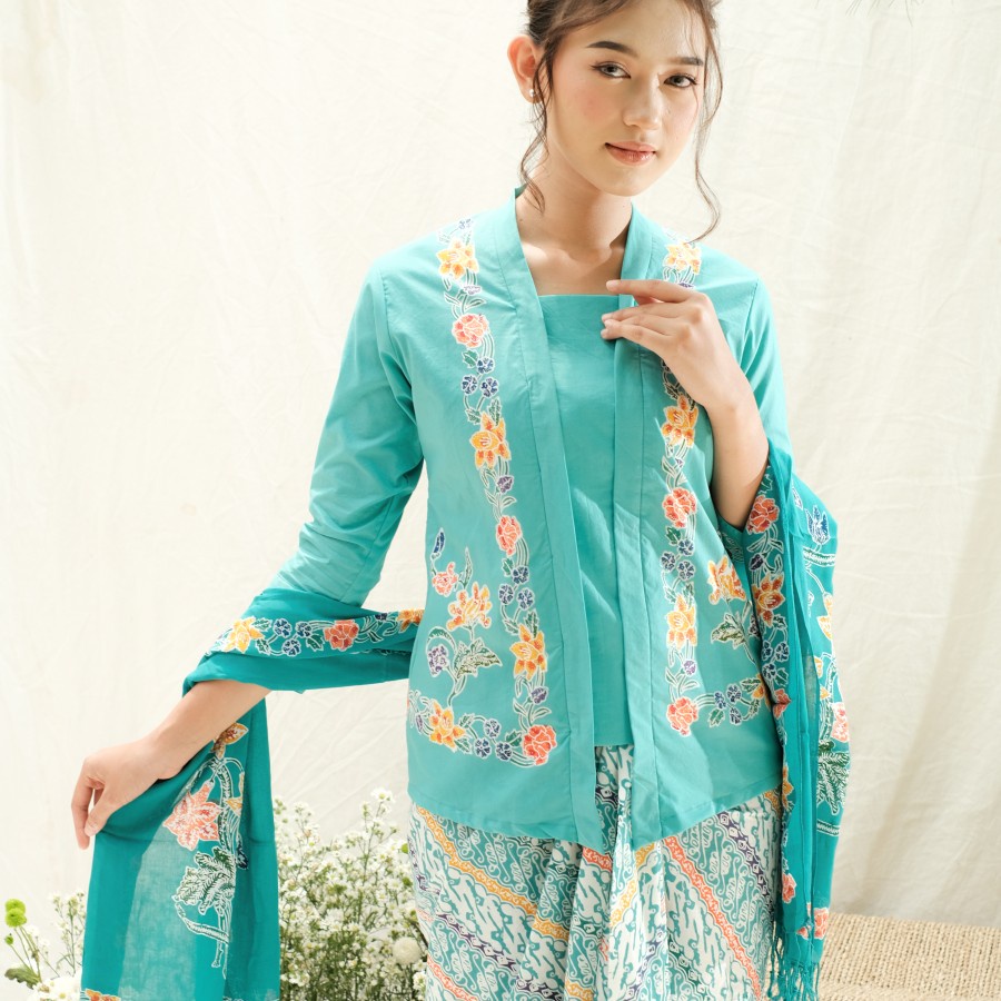 Kebaya Batik Encim Pekalongan Lengan 7/8 Meradelima Katun Tosca