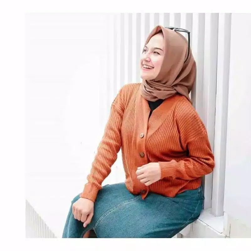 CROP CARDI WILLY KNITWEAR BAJU ATASAN WANITA TANGAN PANJANG MOTIP KANCING BATOK