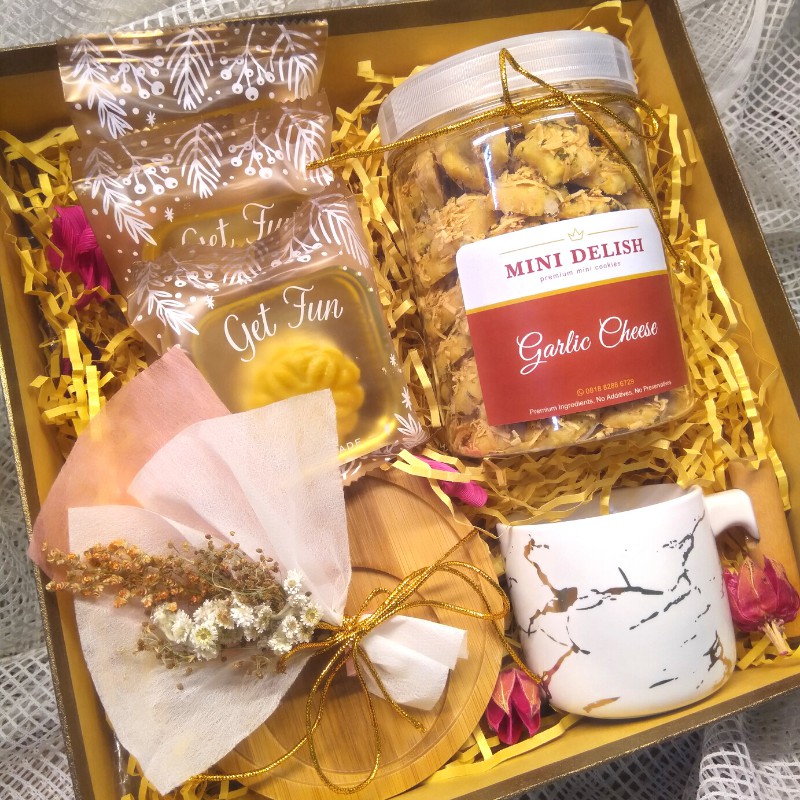 Mini Delish Hampers Edisi Natal dan Tahun Baru 2021(Moon Cake Nastar) Kue Kering