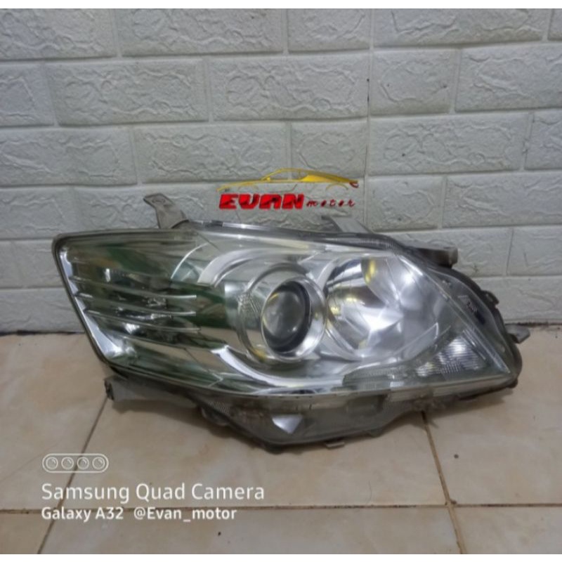 Headlamp lampu depan Toyota camry tahun 2010