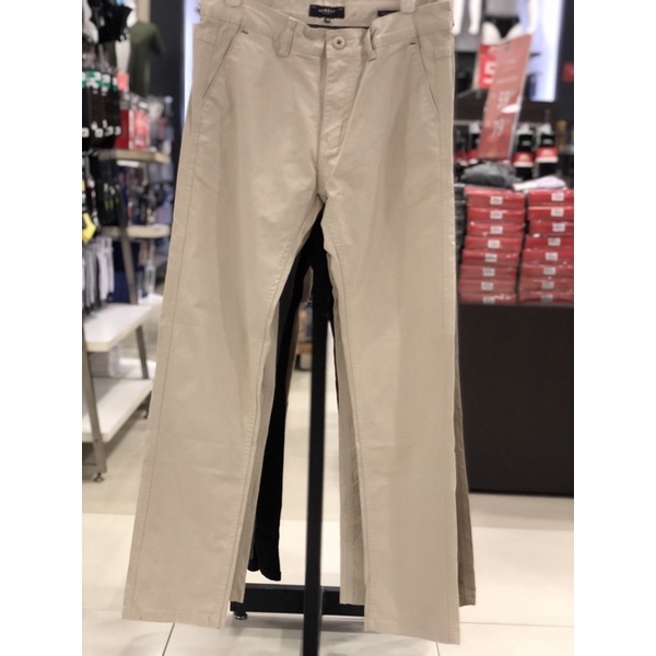 chinos panjng Arnett