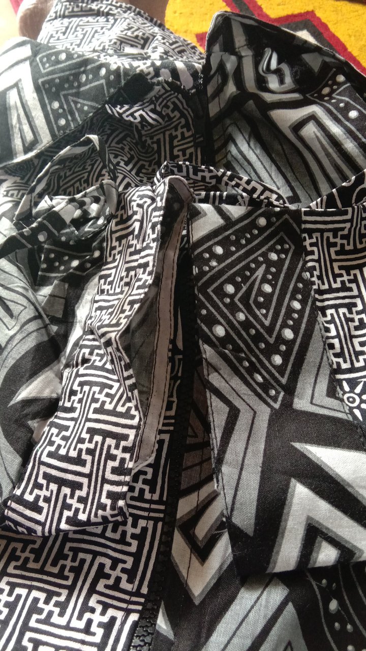 Mare Tunik Monokrom Zipper Seling Tunic Batik Busui Jumbo Xxxxl Wanita Muslim Seragam Kantor Ld 120