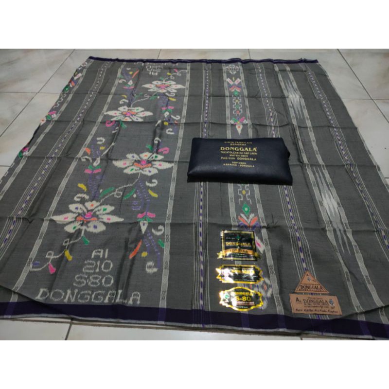 sarung donggala sutra