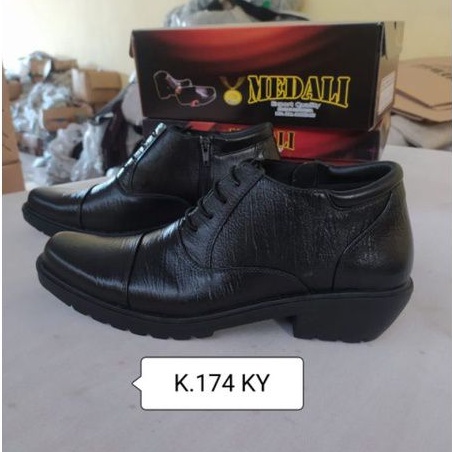 Sepatu kulit pria PDH polri TNI security guard PNS sepatu kerja formal tampil lebih keren