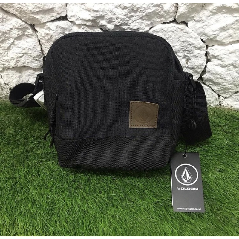 tas selempang sling bag volcom reiziger black