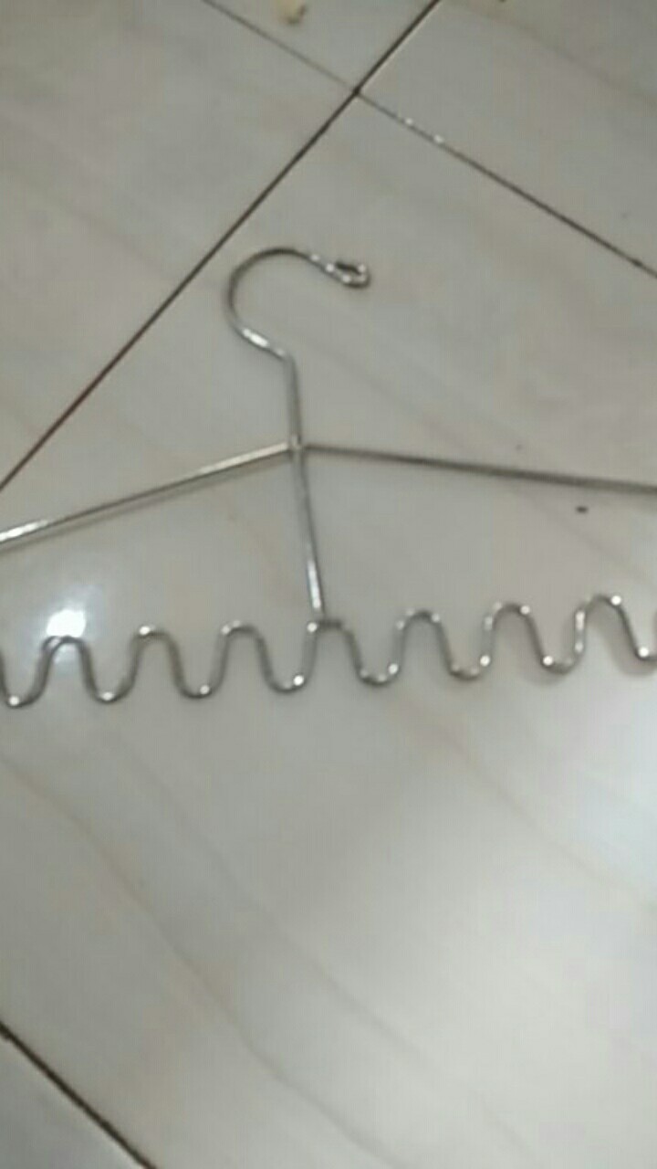 Hanger Sisir 12 / Gantungan Hanger 12