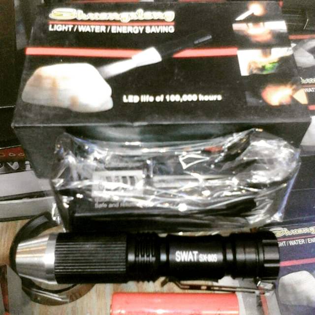 Senter mini Swat Zoom