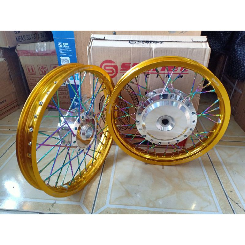  Velg  Jari Jari 1Set Ring 14 Velg  Scarlet Untuk Motor  Vario  