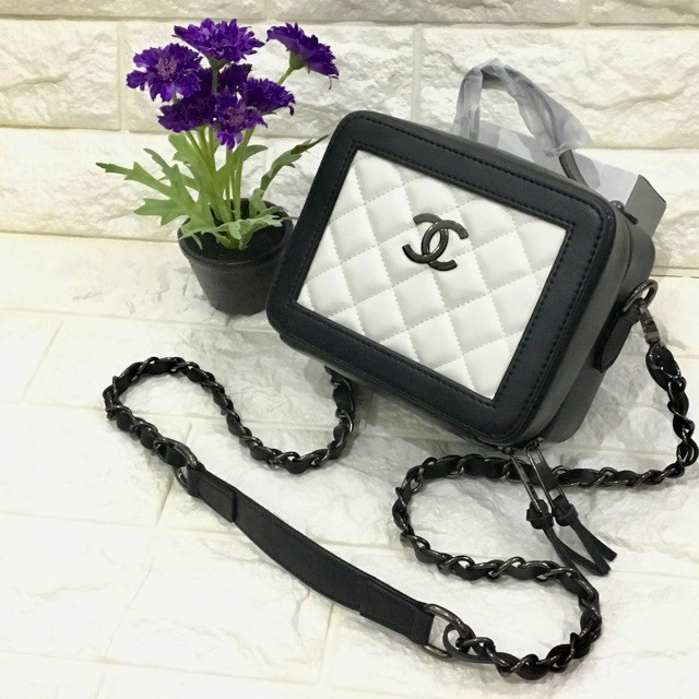 TAS CHANEL VANITY CASE