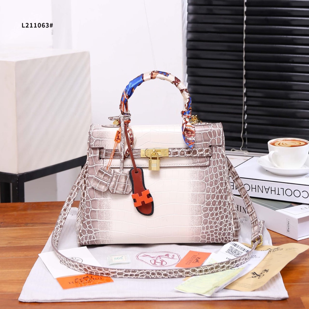 HK 28 GHW Handbag TC007