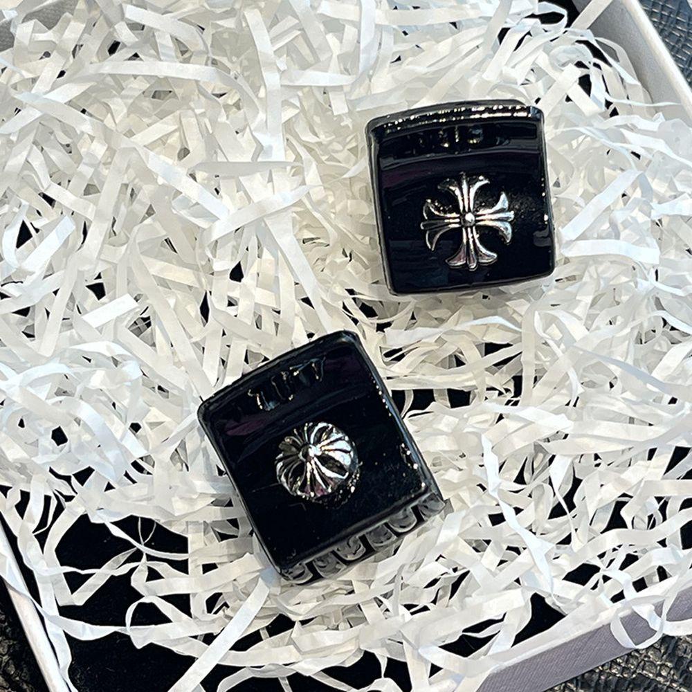 Agustina Wanita Cakar Rambut Hiasan Kepala Manis Untuk Gadis Huruf C Temperamen Zirkon Kristal Hiu Klip